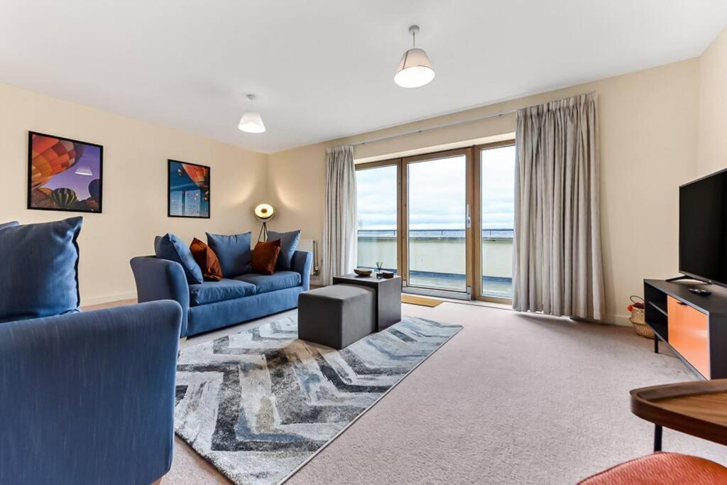 Large Group & Contractor Booking! Duplex W/Parking Milton Keynes Exteriér fotografie